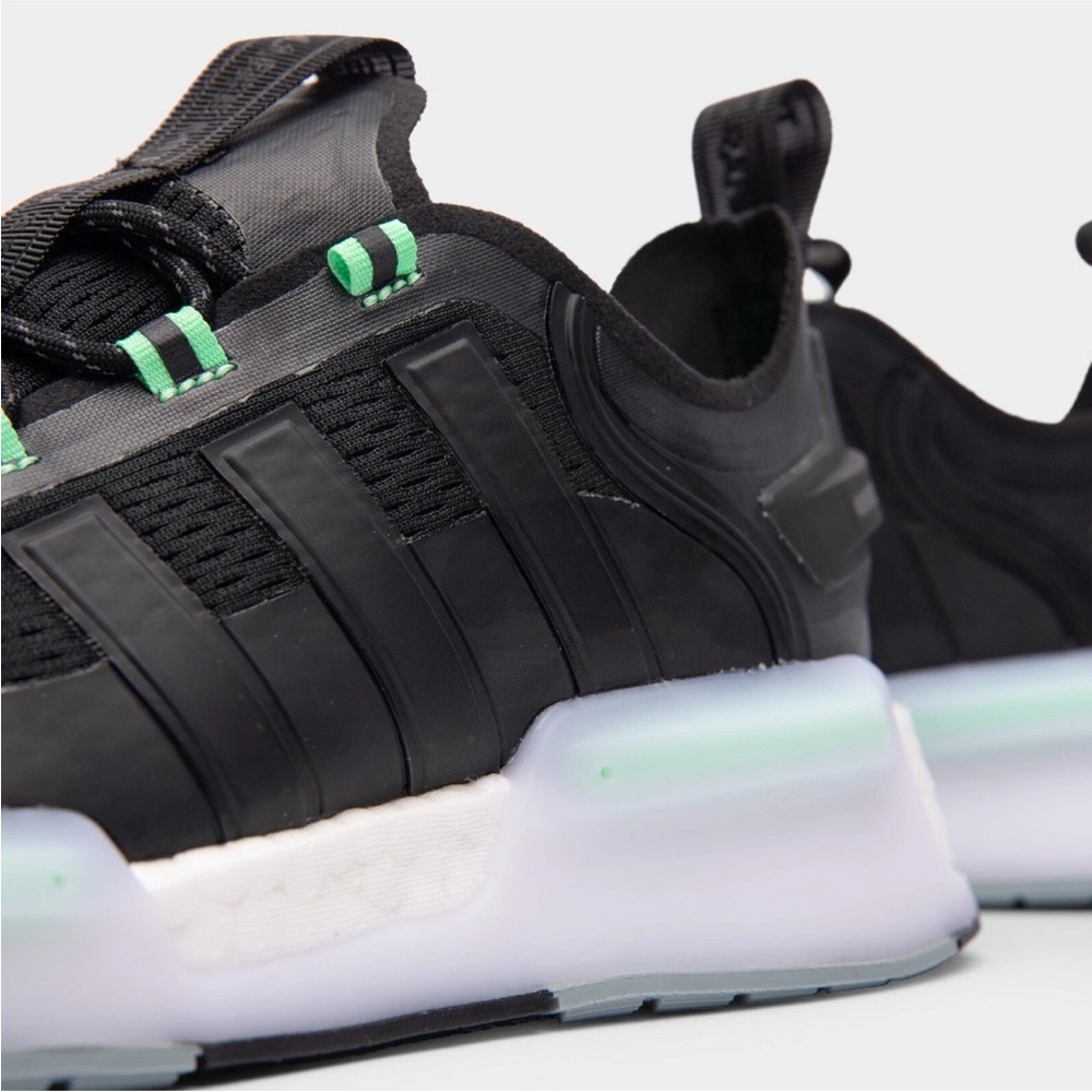 Adidas Originals NMD V3 Size men’s 9.5 Running Sneakers #084 black and mint - Picture 6 of 9